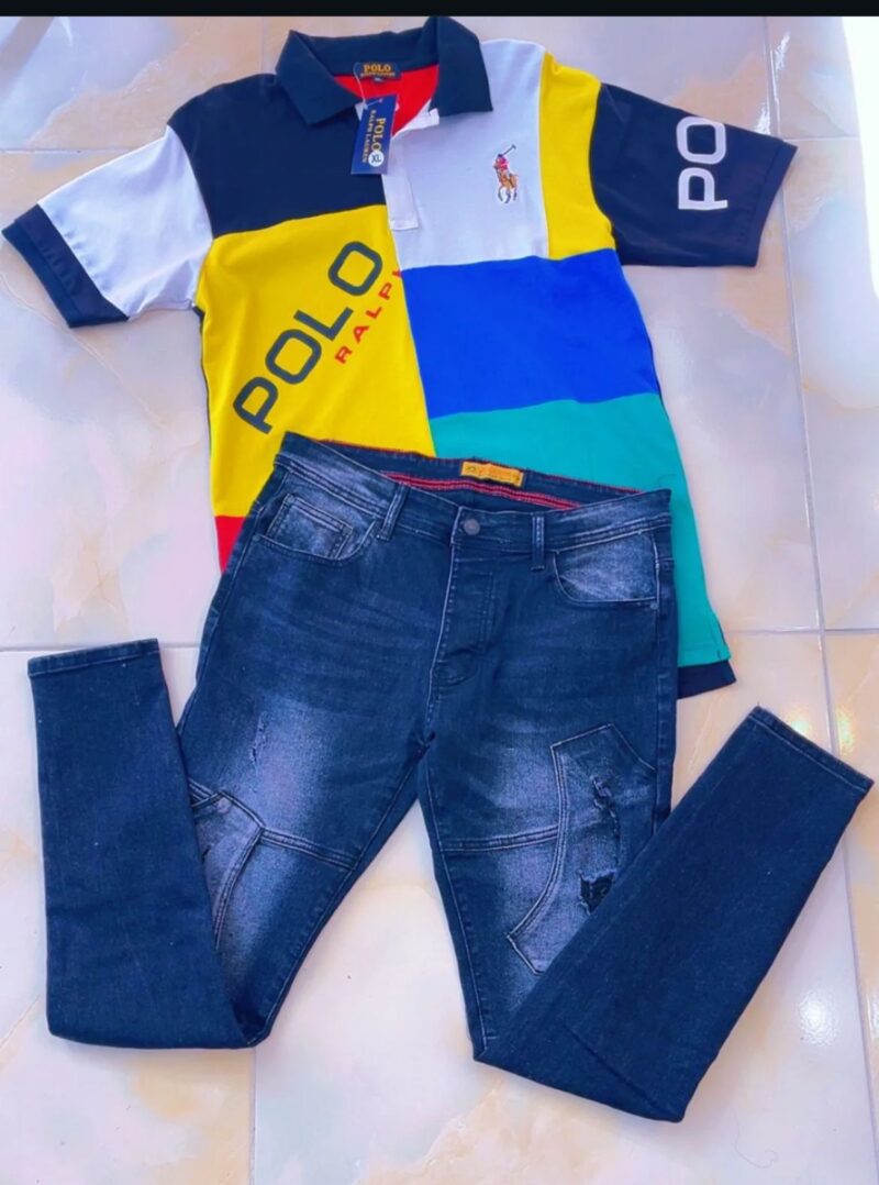 Politic T-shirt With Blue Jeans