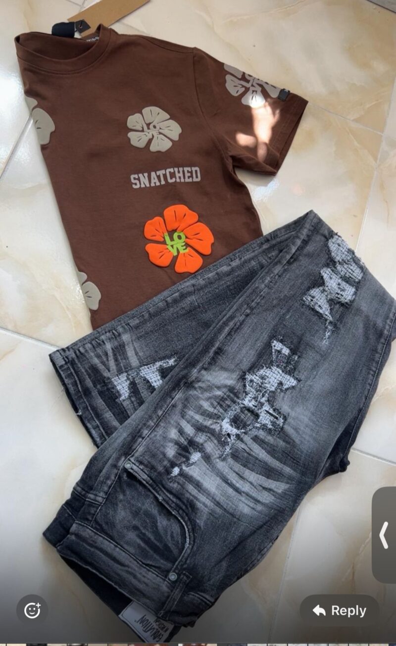 Snatched t-shirt with ripped jeans
